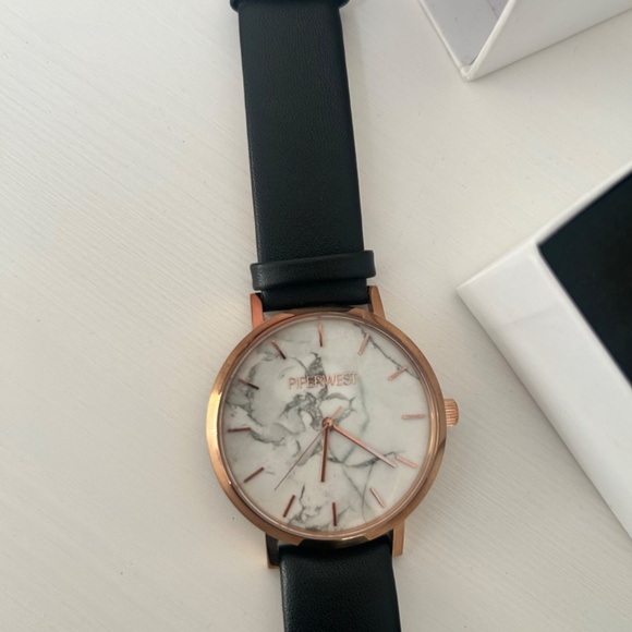 PIPERWEST Marble Minimalist Watch - Picture 4 of 7